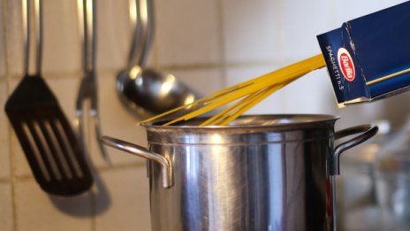 Хомосексуалисти скочиха срещу производител на паста 