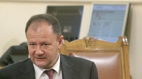 Хората не чакат предсрочен вот, а смяна на политиката "Дянков"!