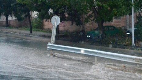 Внимание, внимание, кметове! Прииждат порои