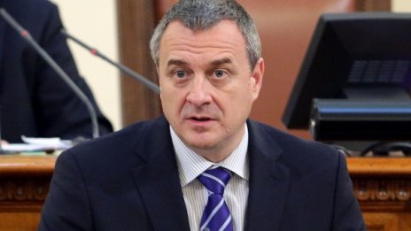 Престъпността скочила в районите с бежанци, призна Йовчев 