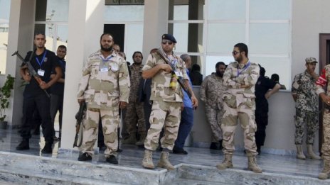 Разгневени либийци  обстреляха руското посолство в Триполи 