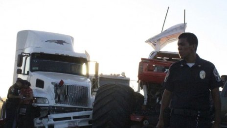 Шест жертви на шоу с "коли-чудовища"