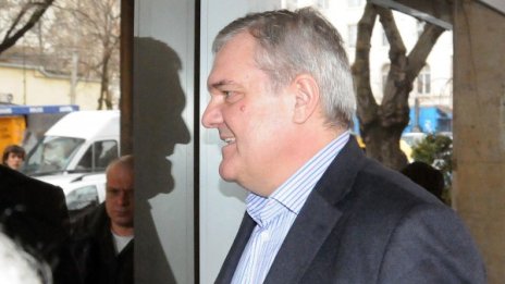 В БСП се взимат скандални решения, скочи Румен Петков