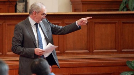 Ако в тефтерчето на Златанов има инициали Л.М., са на жертва! 