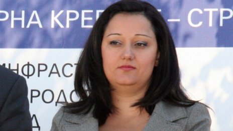 Управляващите се опитват да "замитат" проблемите