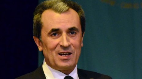 Орешарски обеща повече средства на общините догодина