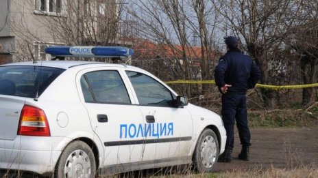 Двама въоръжени ограбиха магазин в Пловдив