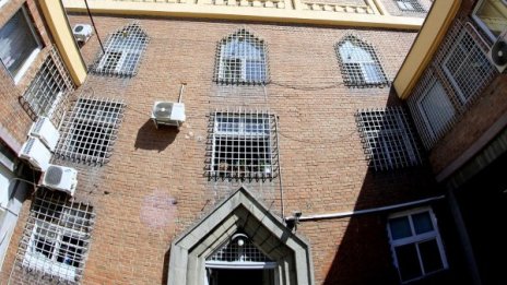 Хвърлиха топчета марихуана през оградата на бургарския затвор