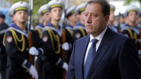 Армията била привлекателна със заплащане и социални права