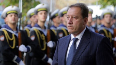 Връщат старите условия за пенсиониране на военни