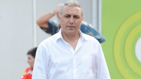 Стоичков отвръща на Дачев: Още не съм минал на другия бряг!
