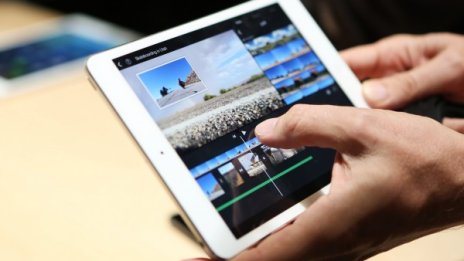 Apple представи новата си джаджа - ултралек и тънък iPad