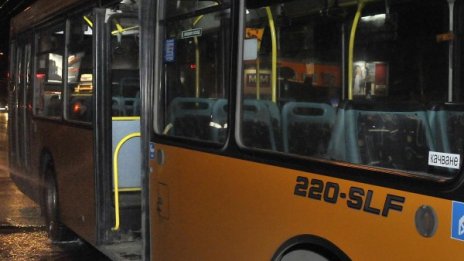 Психично болен наръга с ножица шофьор на автобус