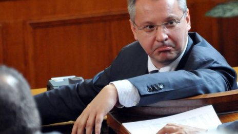 БСП и ГЕРБ на равна нога (16.9% -16.5%)