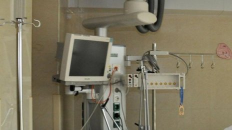 Мъж на 76 години падна жестоко от мотоциклет 