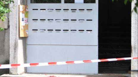 Мъж скочи от осмия етаж на блок в Русе
