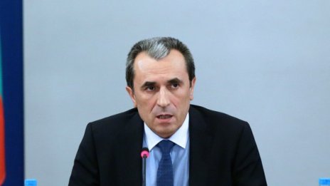 Орешарски призна: Корупцията ни спъва 