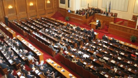 Левицата ще е в максимален състав за заседанието утре