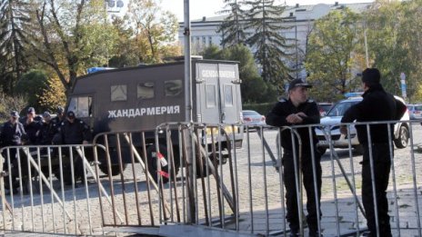 Протестна тишина около НС, а вътре – работата потръгна