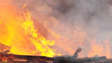 81-годишна подпали дома на внука си