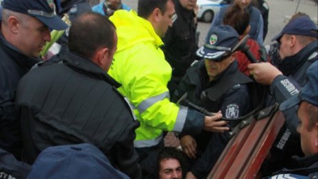 Борисов пита: Какъв е този морал &ndash; да биеш деца и да стоиш на власт