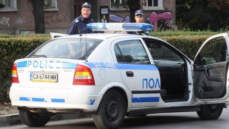 Катастрофа блокира движението по бул. "България"
