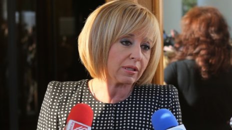 Бюджетът ще бъде приет и без "Атака", смята Манолова 