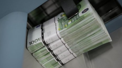 Корупцията и данъчни измами в основата на скандали в Европа 