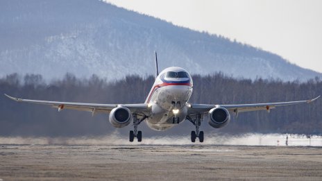 Русия вдигна във въздуха първия си изцяло местен авиолайнер &ndash; край на зависимостта от Boeing и Airbus?
