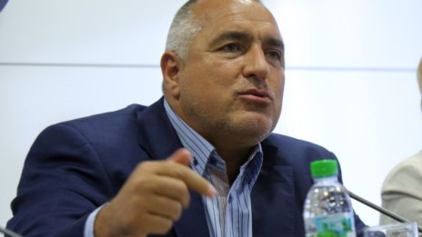 Който иска оставка, го погват с данъчни проверки!