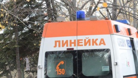 За 9 минути стигнала линейката за детето пред "Хилтън"