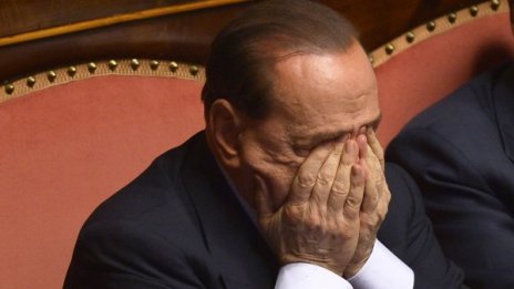 Партията на Берлускони мина в опозиция