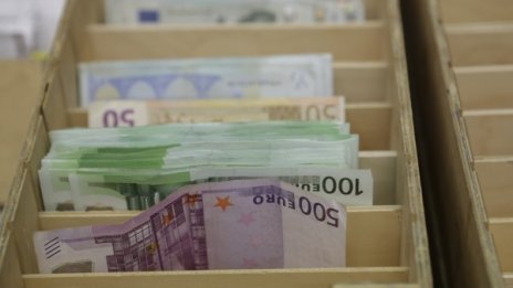 Германия и Франция подкрепиха Камерън за ограниченията за мигранти 