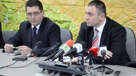 Чадъри от МВР и НАП над група, прала пари и точила ДДС 