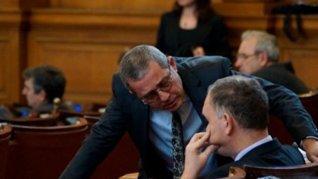 Битката за кворума решена от квесторите в НС