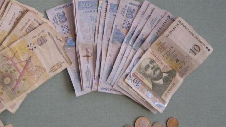 Дядо от Хасково даде 5 бона на "ало" измамник