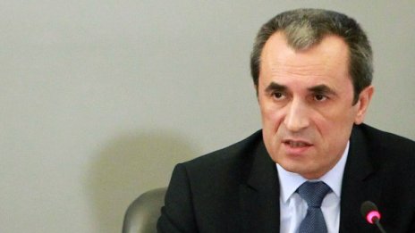 Орешарски отсече: Няма чистка в администрацията!