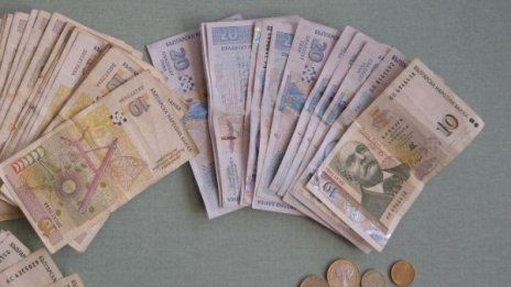 "Измъкваме се от кризата по-бавно от очакваното"