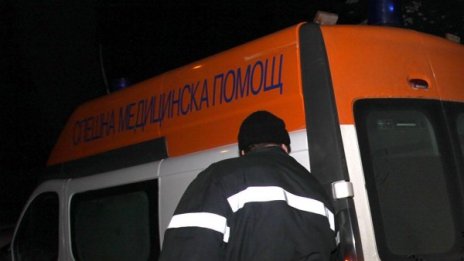 Трима с разбити глави след скандал в бар в Лом