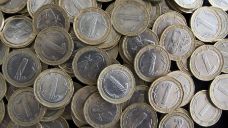 Дават 69 млн. лв. повече помощи за деца и семейства 