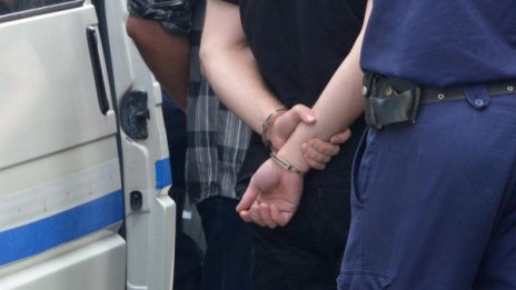Двама са пипнати за грабежа на 20-те бона в старозагорско село