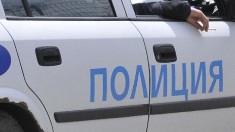 Двама нападнаха мъж и свиха чантата му с 15 бона в Русе