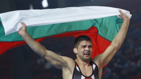 Иво Ангелов стана №1 в света