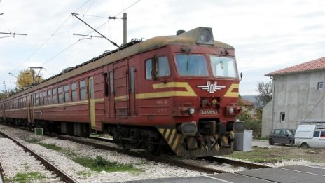 Бързият влак София-Кулата прегази човек край Дупница