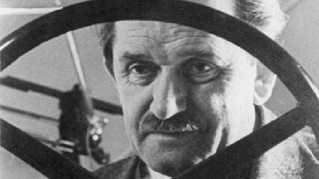 Властите в чешки град заличават Фердинанд Порше