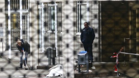 Двама убити при нападение пред съд в Германия
