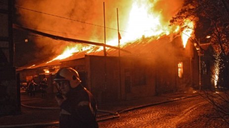 Пожар в бивша фабрика в столичния квартал "Княжево"