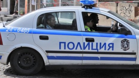 Откриха убит мъж в двора на къщата му