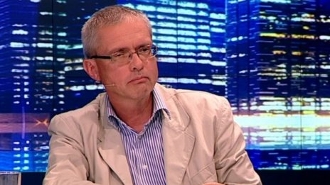 Станишев брани собствената си кариера, смята социолог