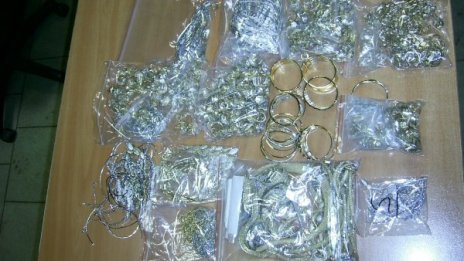 Бижута за 200 бона спипаха на "Капитан Андреево"